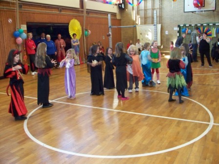 Kindertanzgruppe Kindertanzgruppe