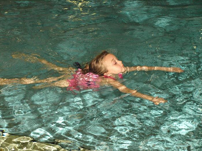 2016 12 06 16 05 38 33 Kinderschwimmen