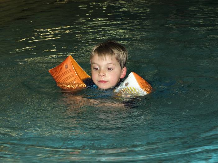 2016 12 06 16 09 26 40 Kinderschwimmen