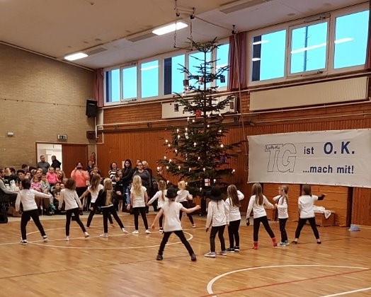 2017 12 03 16 02 16 17 AK TG Turnnachmittag