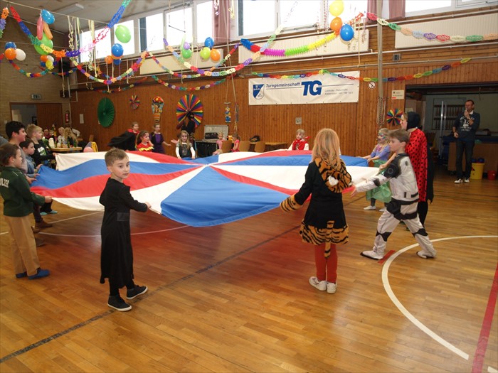 2018 02 11 16 01 46 40 TG Kinderfasching